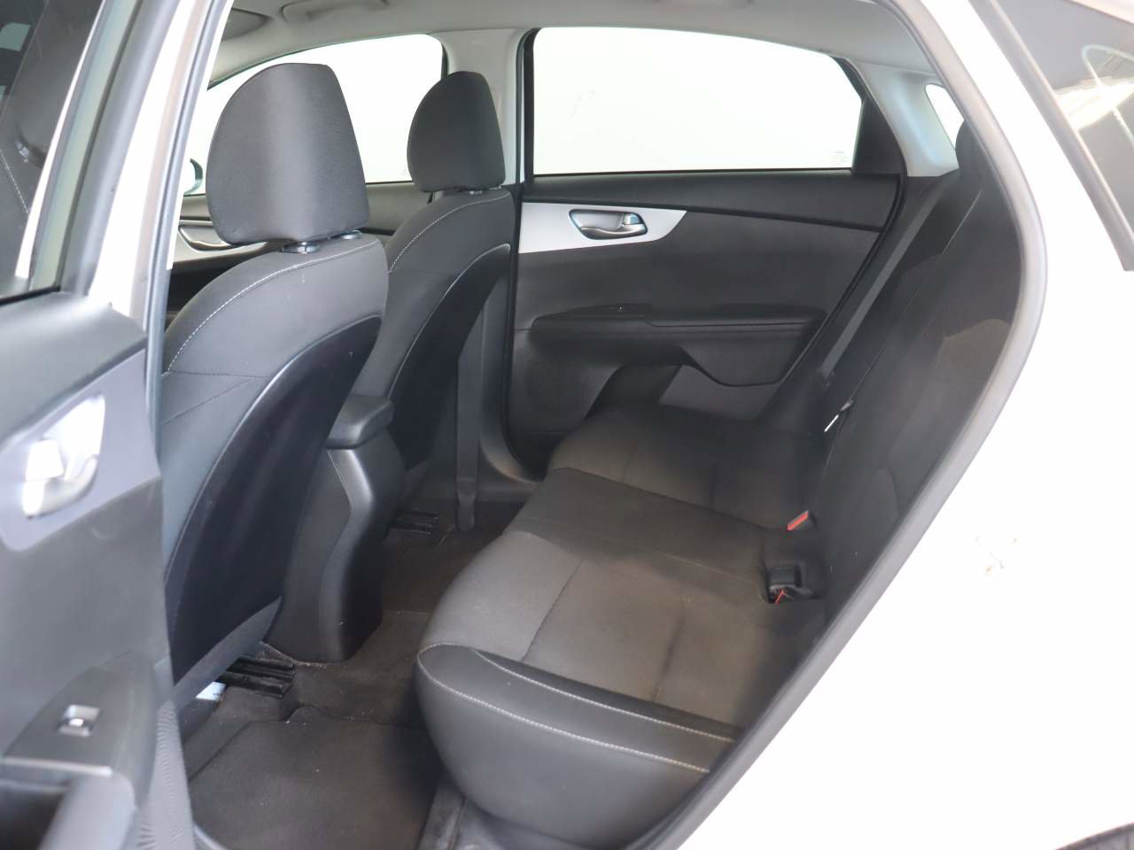 Used 2022 Kia Forte LXS FWD image 15