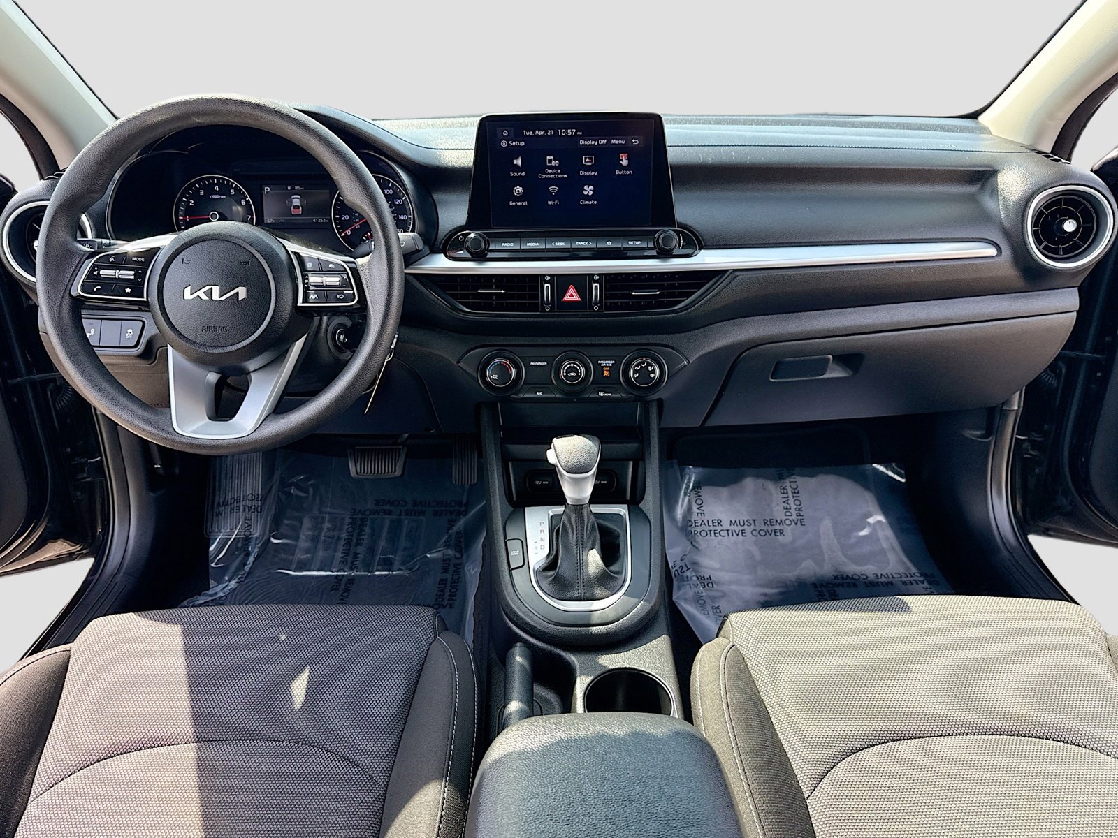 Used 2023 Kia Forte LXS w/ LXS Technology Package image 3