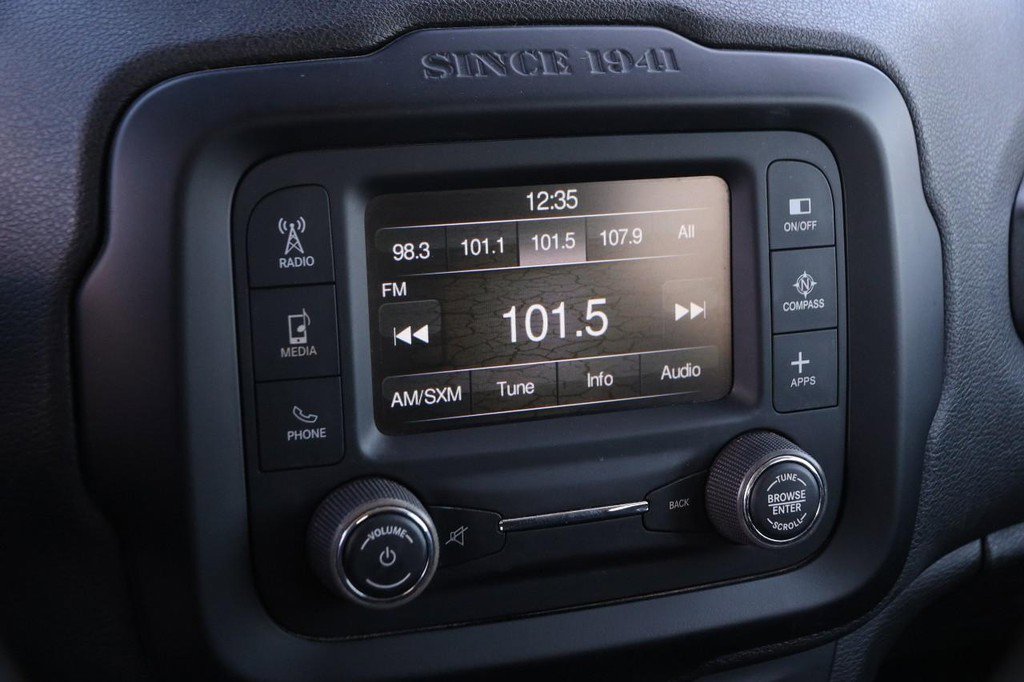 Used 2017 Jeep Renegade Latitude image 16