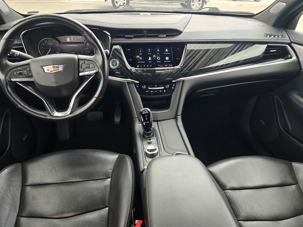 Used 2024 Cadillac XT6 Premium Luxury image 15