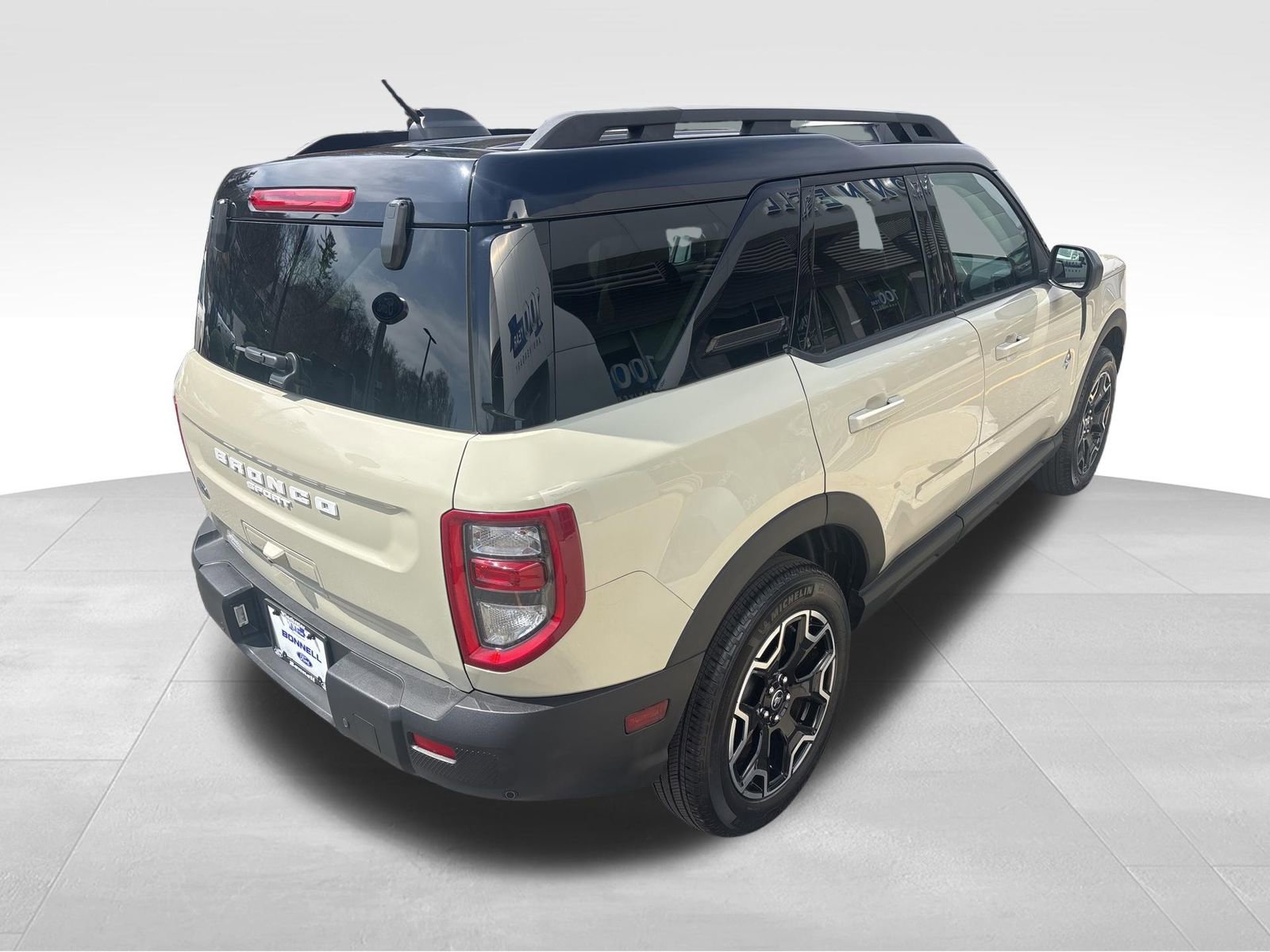 Used 2025 Ford Bronco Sport Outer Banks w/ Outer Banks Tech Package+ AWD/4WD image 6