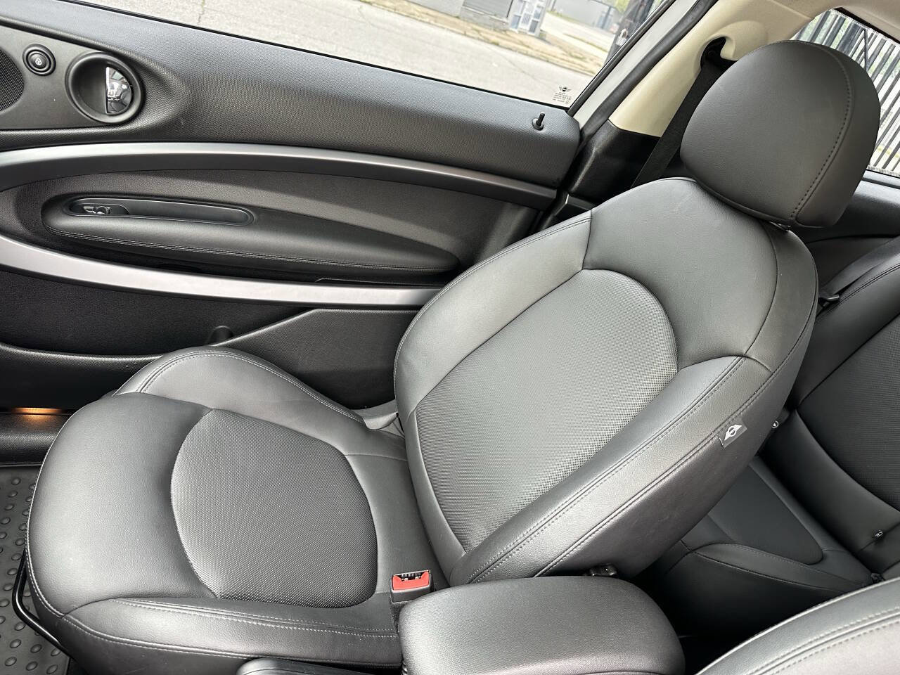 Used 2014 MINI Cooper Paceman S image 30