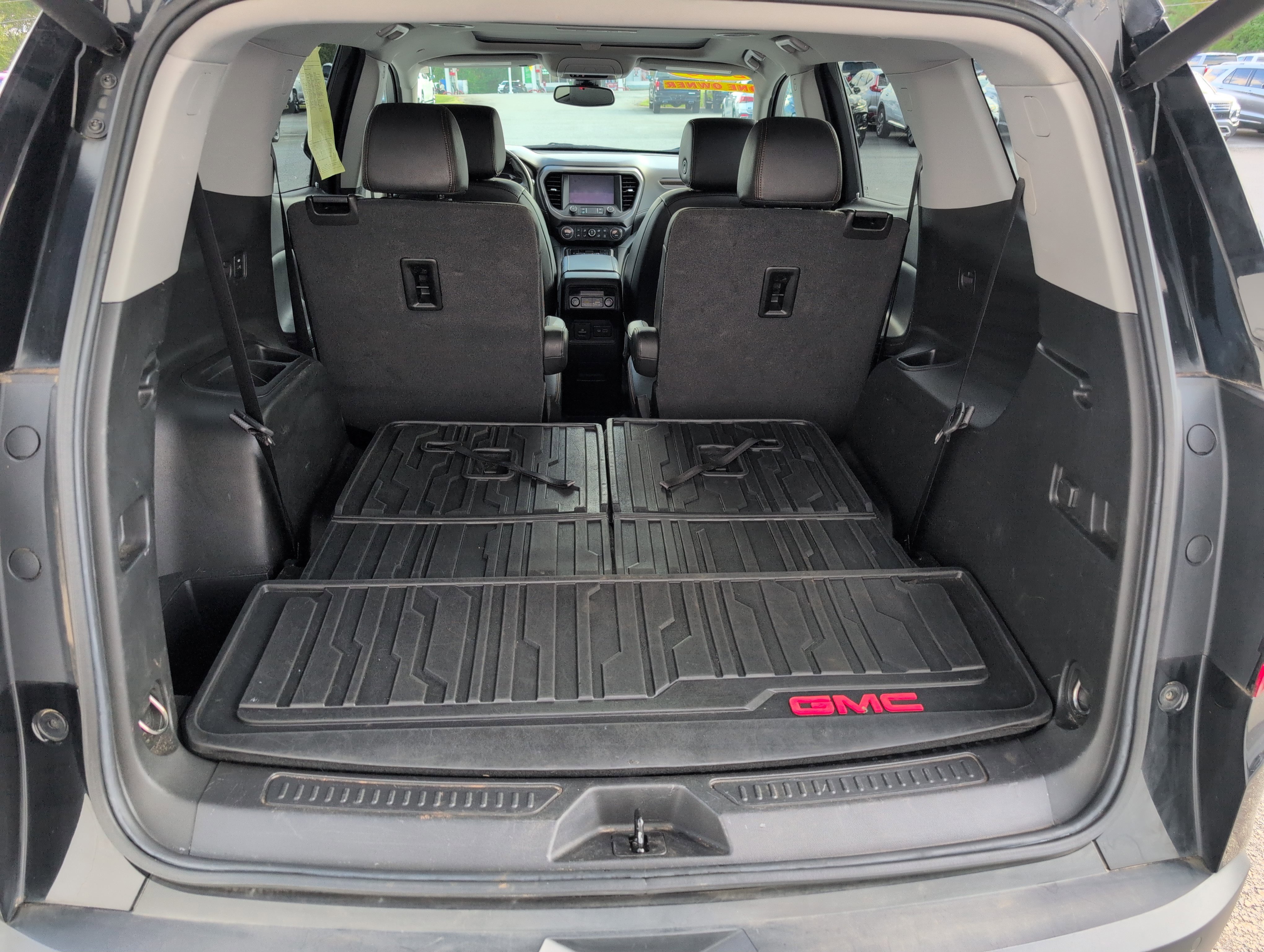 Used 2023 GMC Acadia AT4 w/ Technology Package image 7