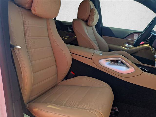 New 2026 Mercedes-Benz GLS 580 4MATIC image 14