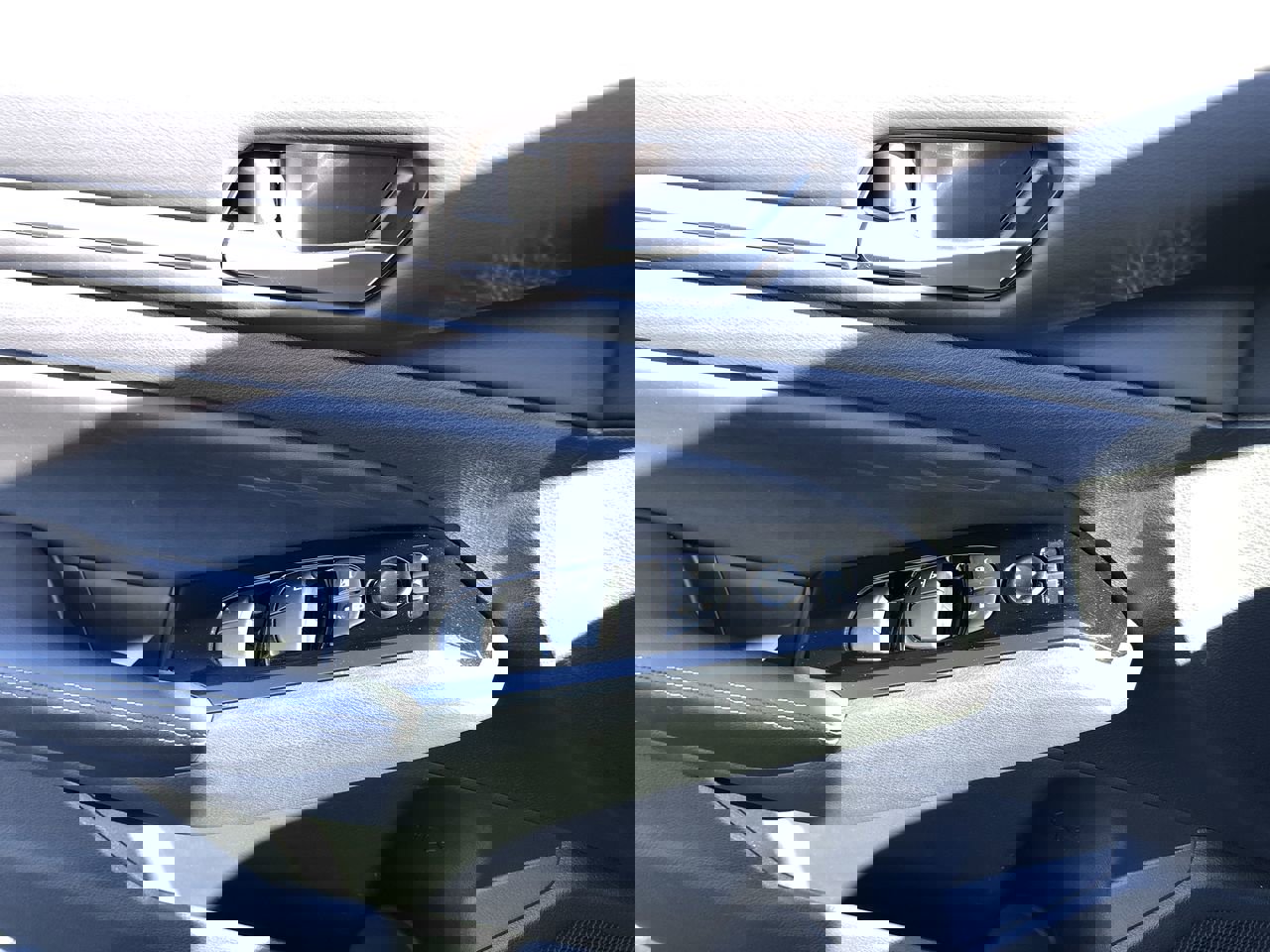 Used 2024 Nissan Altima 2.5 SL image 11