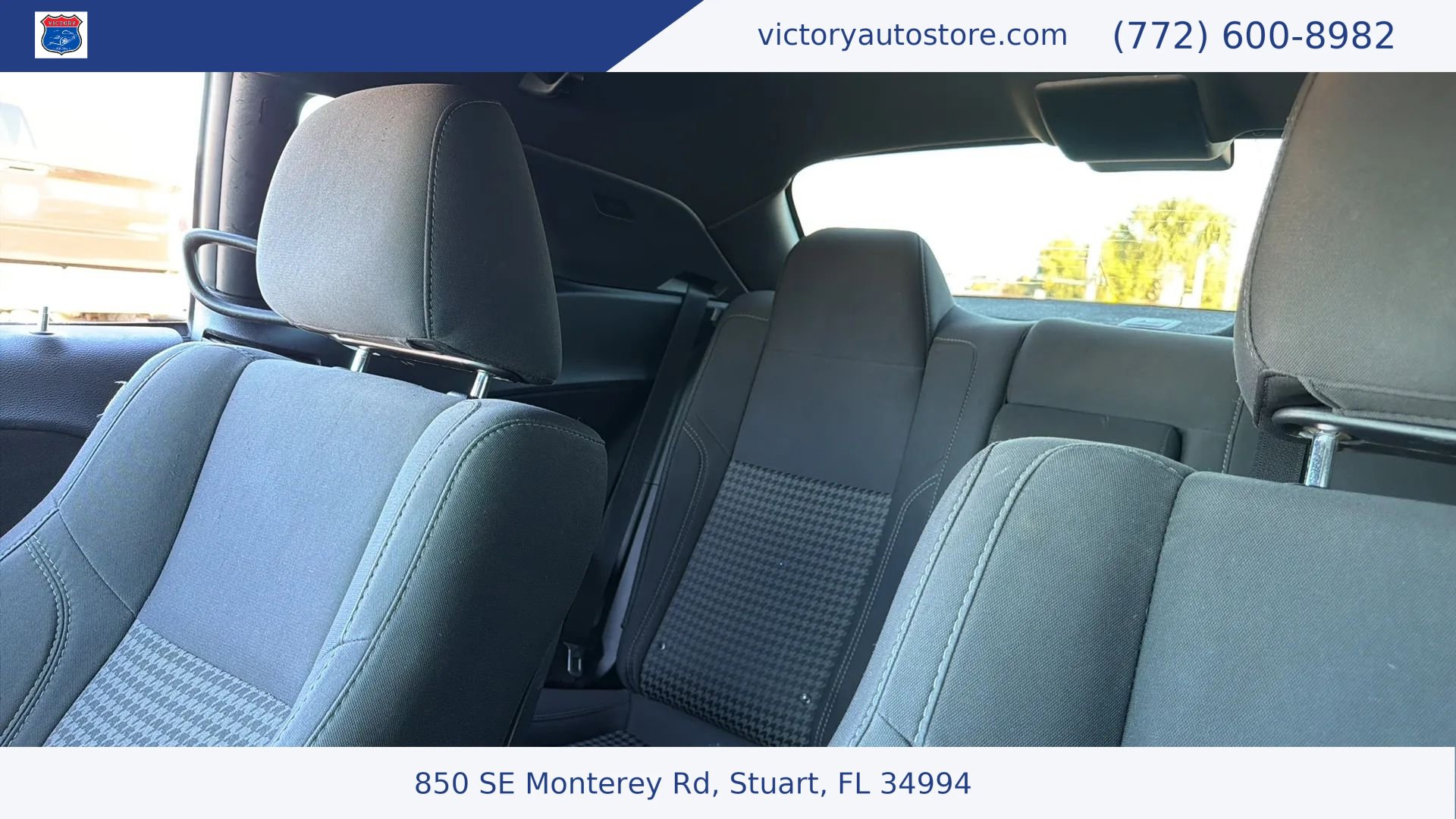 Used 2018 Dodge Challenger SXT w/ Blacktop Package RWD image 34