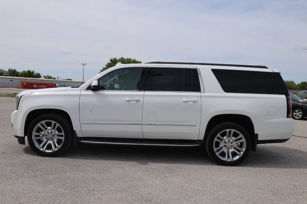 Used 2018 GMC Yukon XL SLT w/ Premium Edition image 8