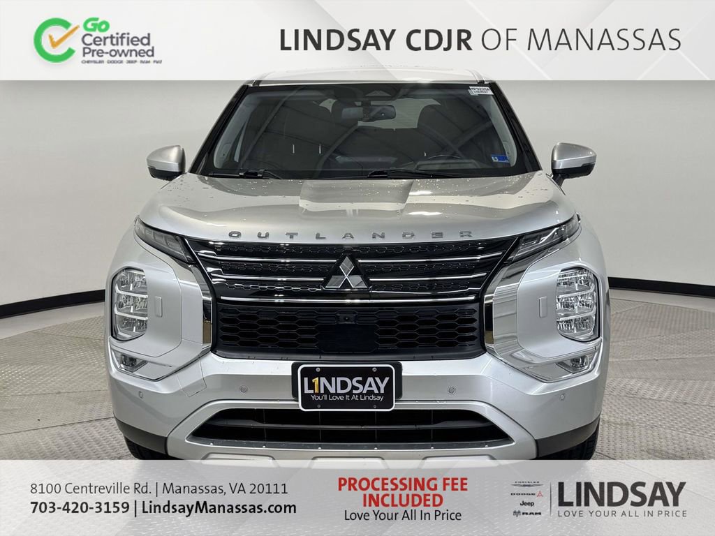Used 2023 Mitsubishi Outlander SE AWD/4WD image 3