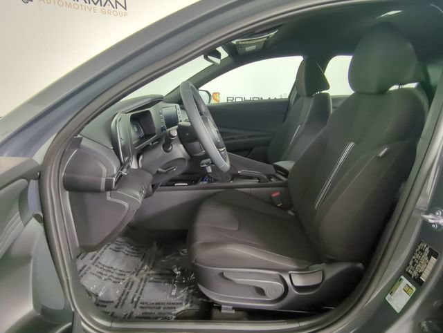 New 2026 Hyundai Elantra Sport FWD image 18