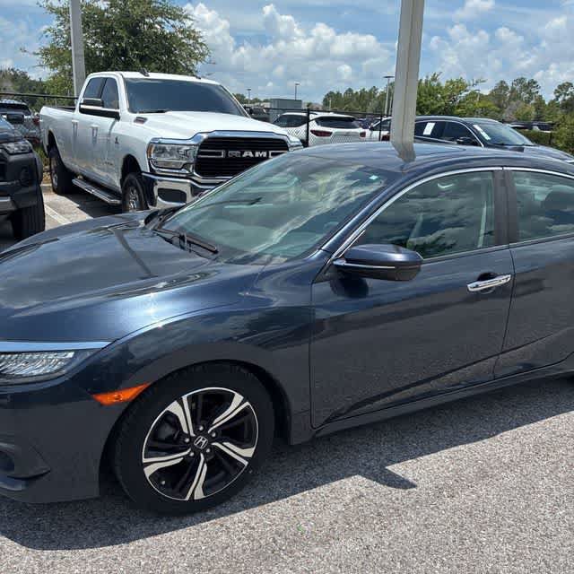 Used 2017 Honda Civic Touring image 2