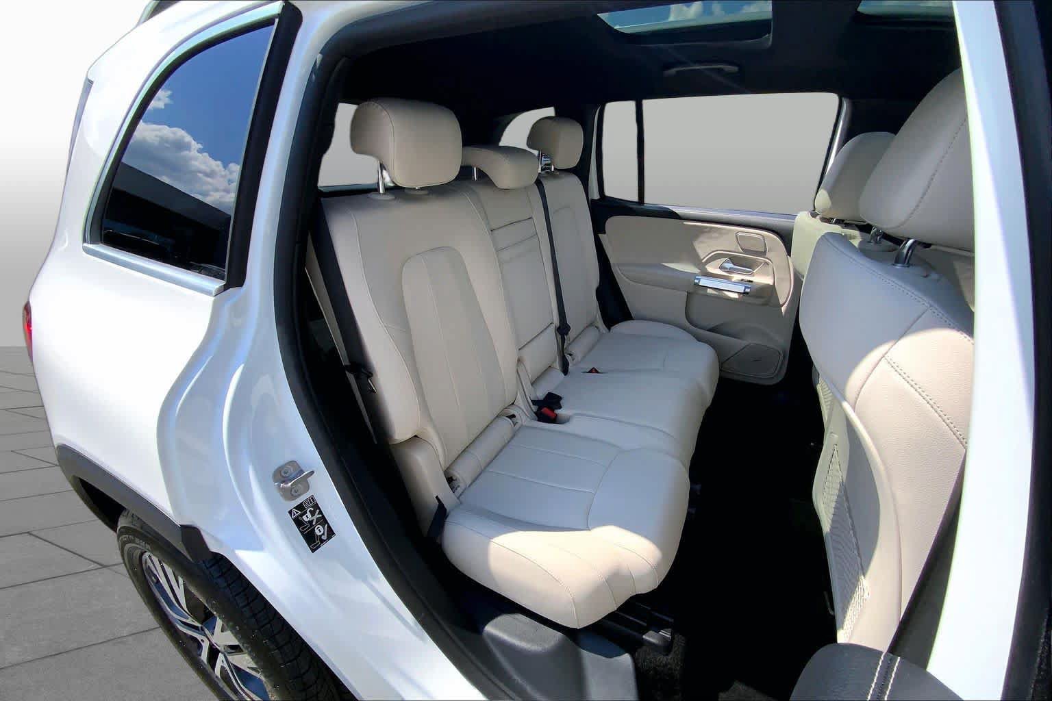 Used 2024 Mercedes-Benz GLB 250 4MATIC image 20