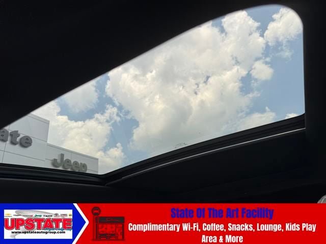 Used 2022 Jeep Grand Cherokee L Overland RWD image 26