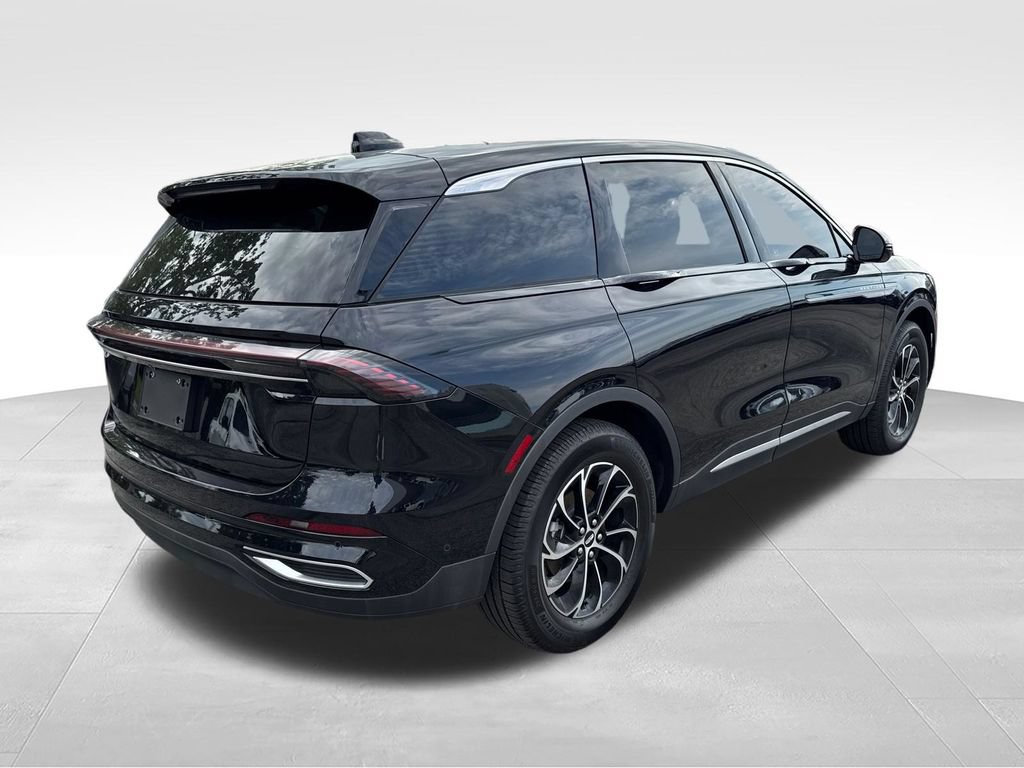Used 2024 Lincoln Nautilus Premier w/ Equipment Group 102A AWD/4WD image 2