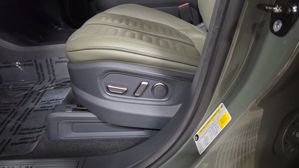 Used 2022 Rivian R1T Launch Edition AWD/4WD image 14
