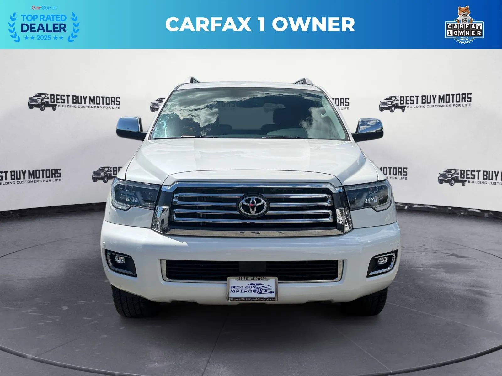 Used 2020 Toyota Sequoia Platinum AWD/4WD image 2