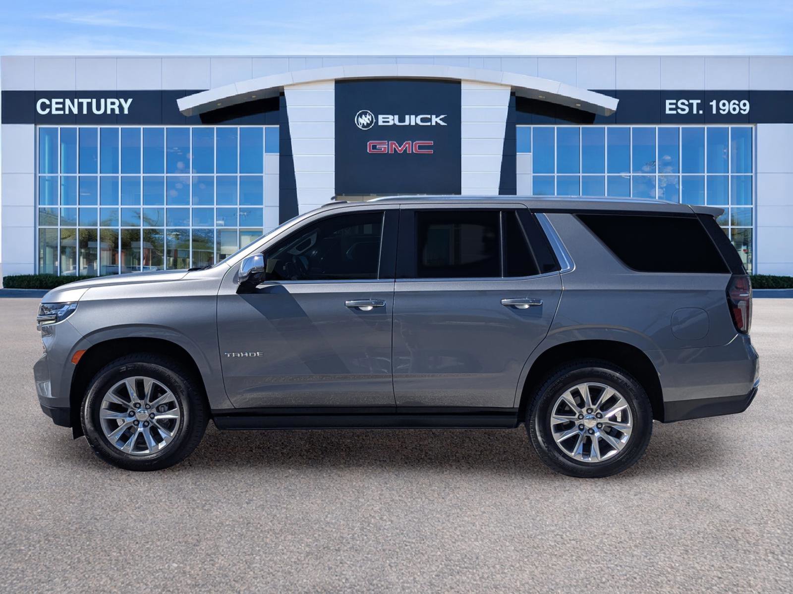 Used 2021 Chevrolet Tahoe Premier w/ Premium Package image 4