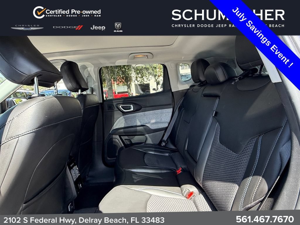 Certified 2022 Jeep Compass Latitude w/ Sun and Sound Group FWD image 12