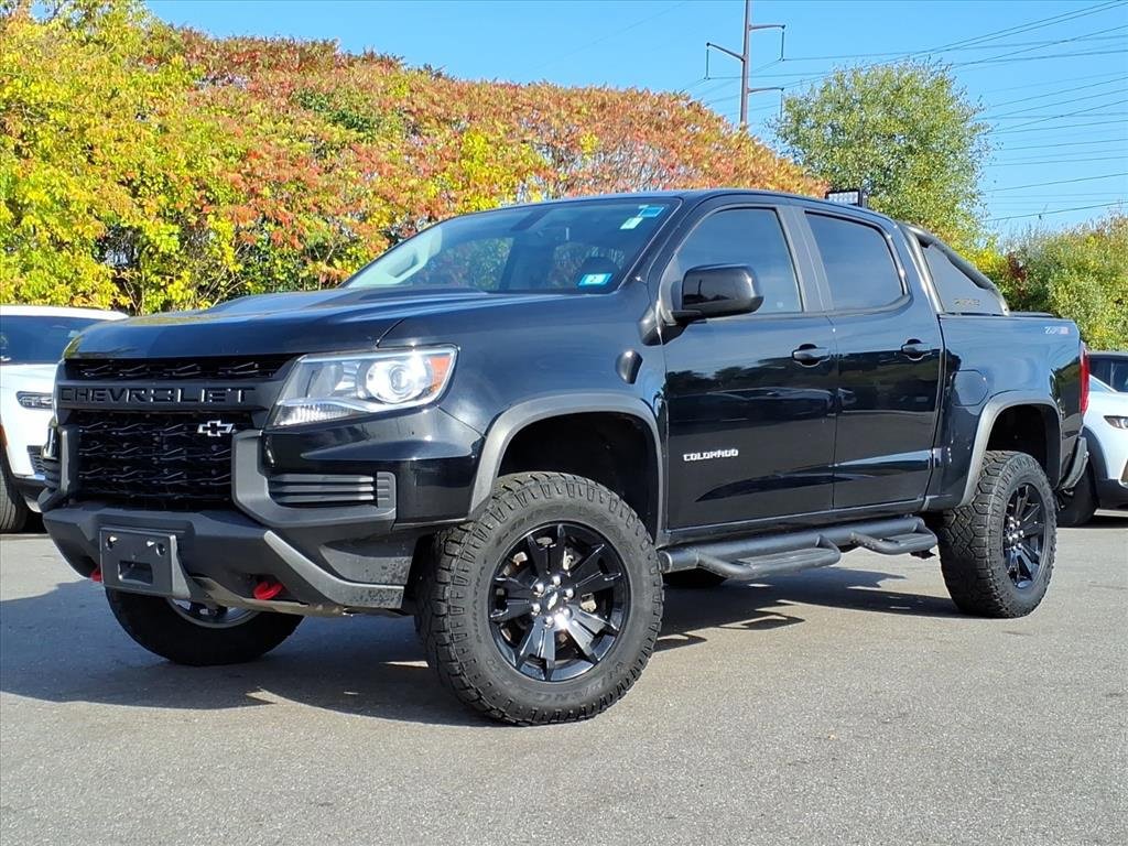 Used 2022 Chevrolet Colorado ZR2 w/ ZR2 Midnight Special Edition image 2