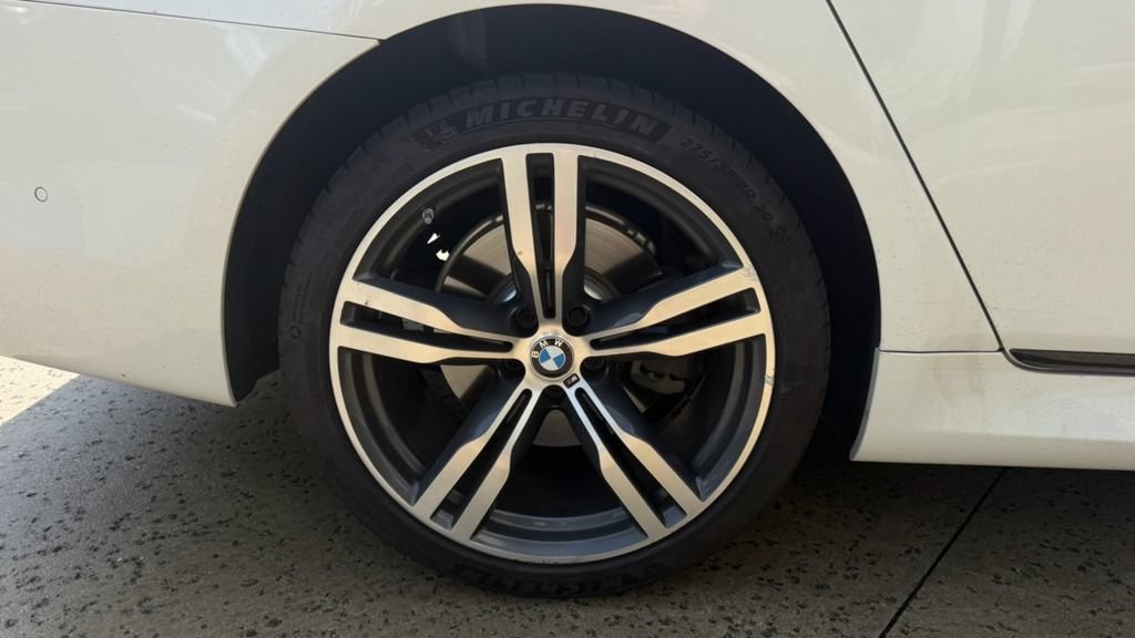 Used 2019 BMW 750i w/ Autobahn Package RWD image 8