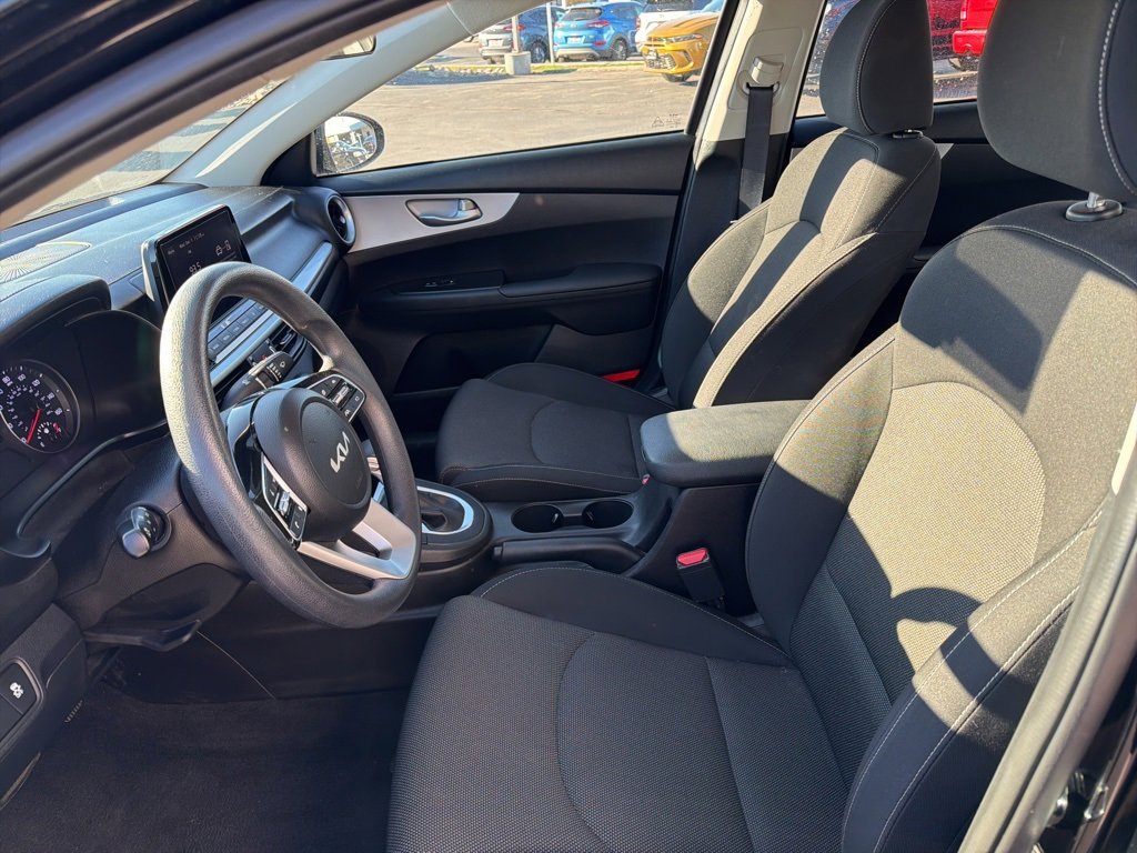 Used 2024 Kia Forte LXS image 10