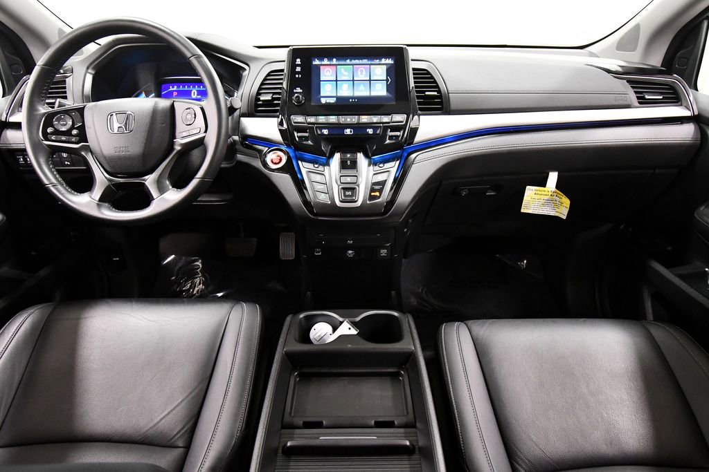Certified 2024 Honda Odyssey Touring image 3