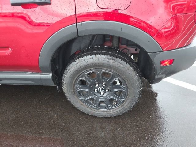 Used 2025 Ford Bronco Sport Badlands image 17