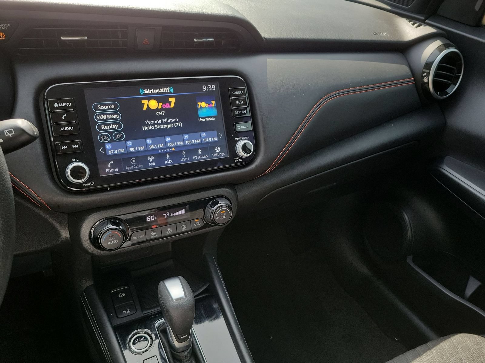 Used 2022 Nissan Kicks SR w/ Interior Electronics Package FWD image 13