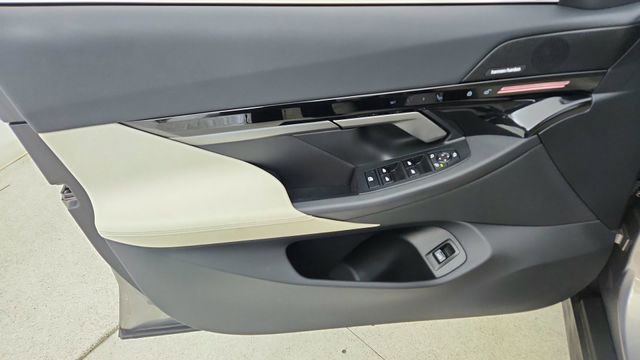 Used 2025 BMW 530i RWD image 35