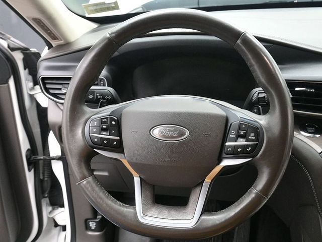 Used 2020 Ford Explorer Platinum w/ Premium Technology Package image 19