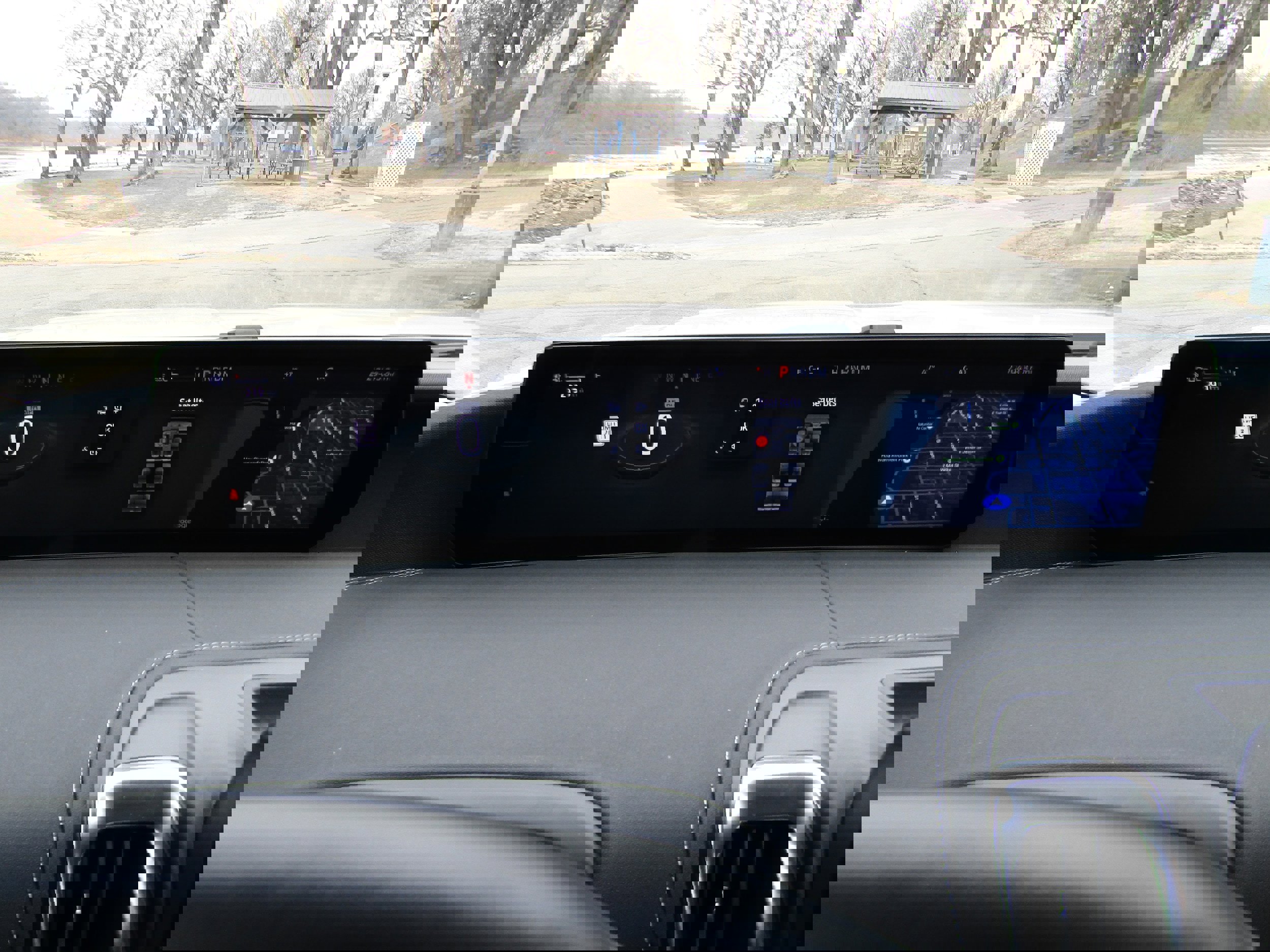 Used 2025 Ford Expedition Platinum w/ Platinum Ultimate Package image 24