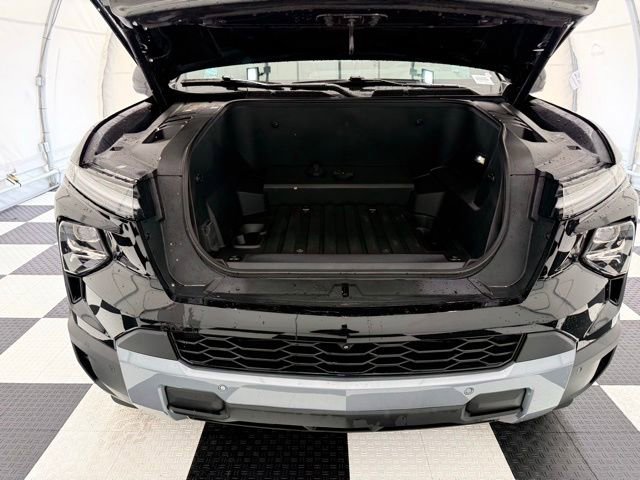 Used 2025 Chevrolet Silverado EV LT AWD/4WD image 10