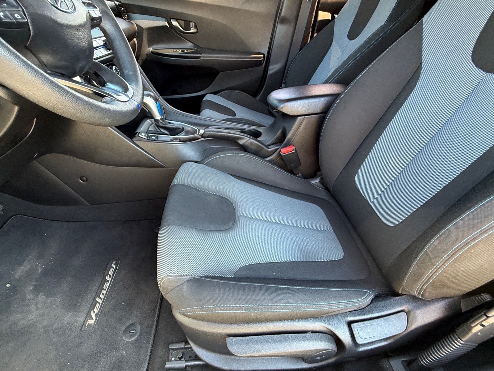 Used 2019 Hyundai Veloster 2.0 FWD image 12