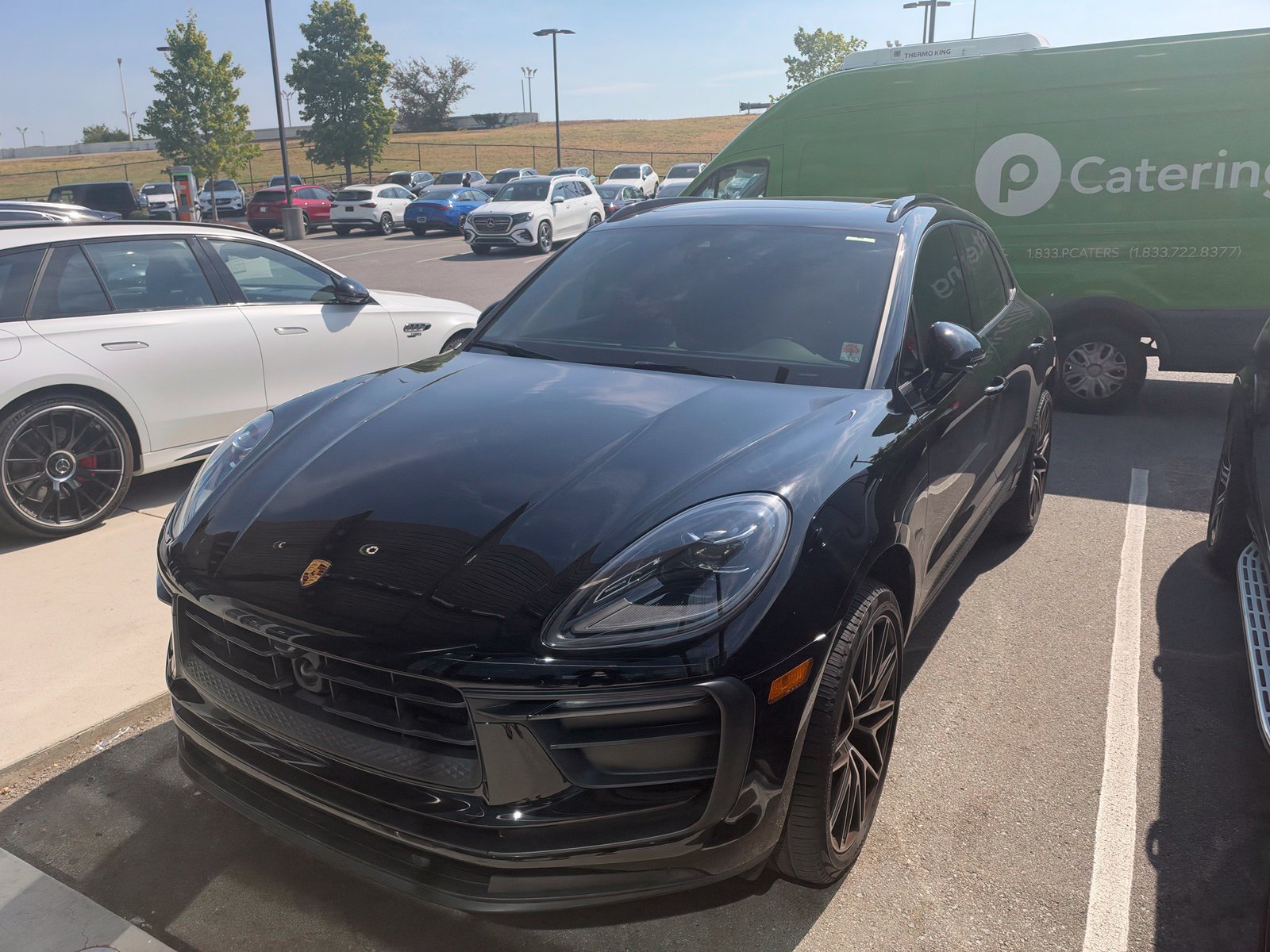 Used 2024 Porsche Macan AWD/4WD image 3