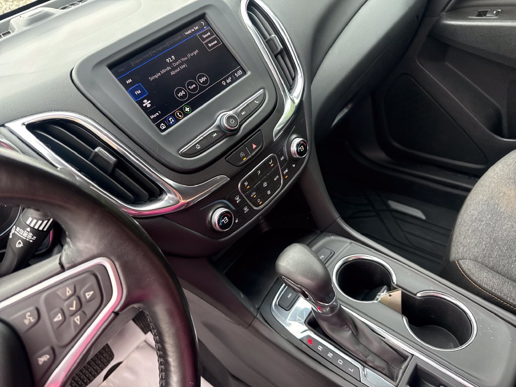 Used 2022 Chevrolet Equinox LT AWD/4WD image 18