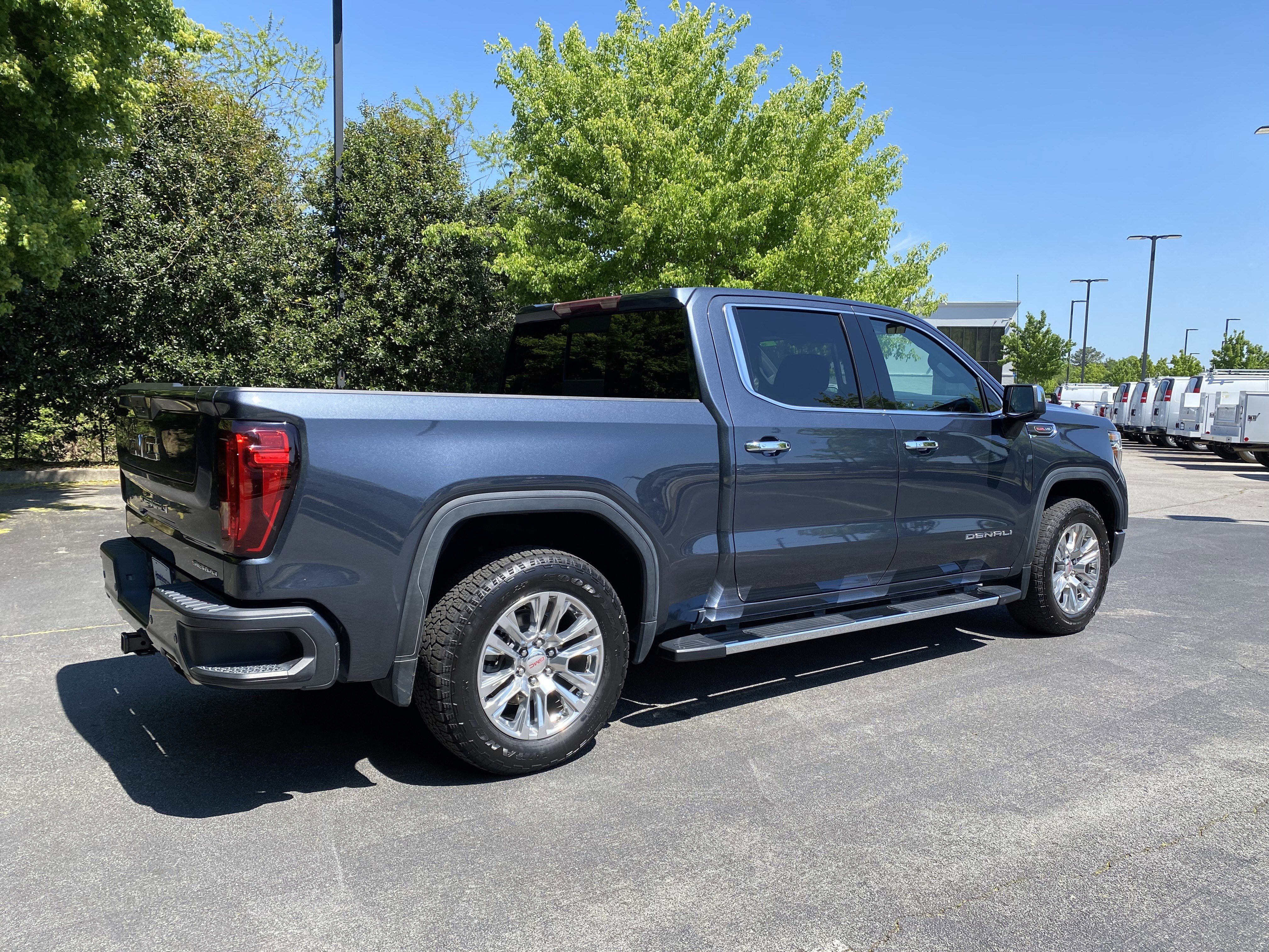 Used 2021 GMC Sierra 1500 Denali w/ Driver Alert Package II image 9