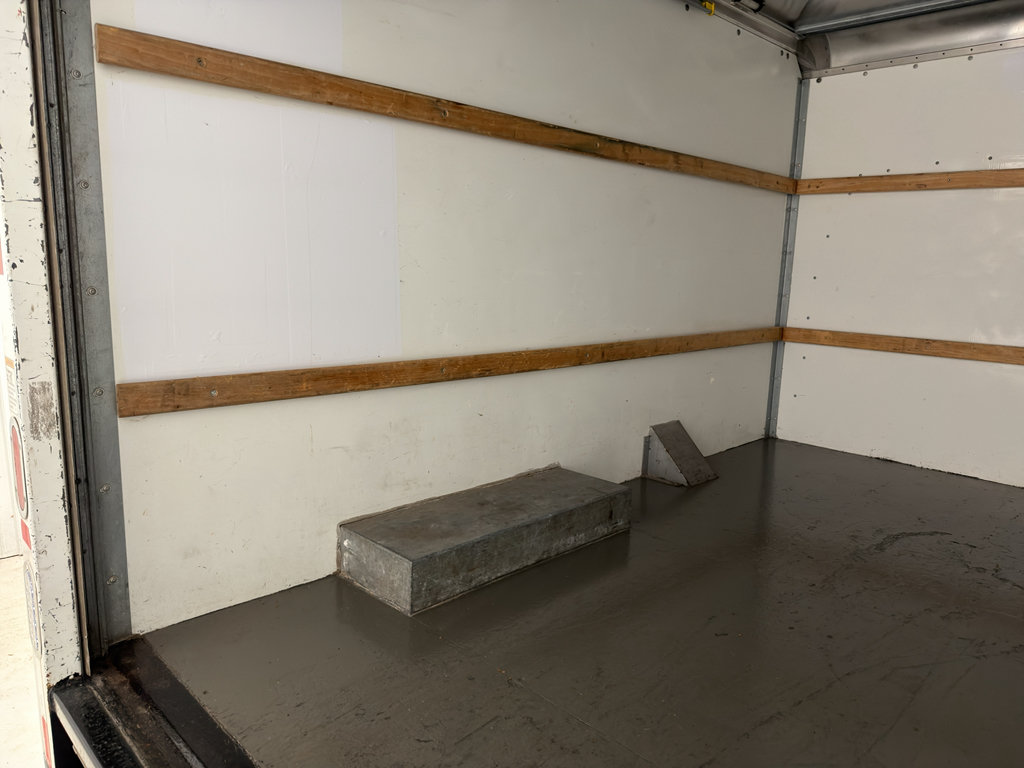 Used 2013 GMC Savana 3500 RWD image 12