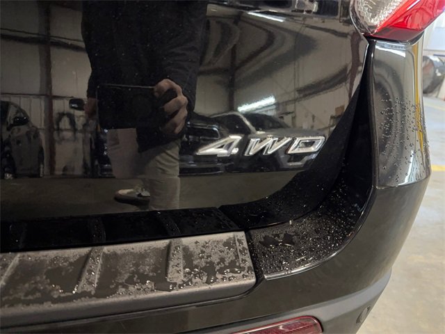 Used 2023 Ford Explorer XLT w/ Equipment Group 202A image 10