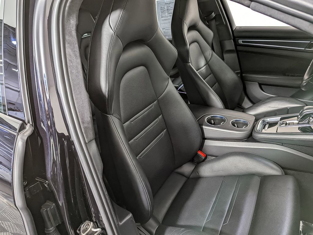 Used 2021 Porsche Panamera GTS image 30