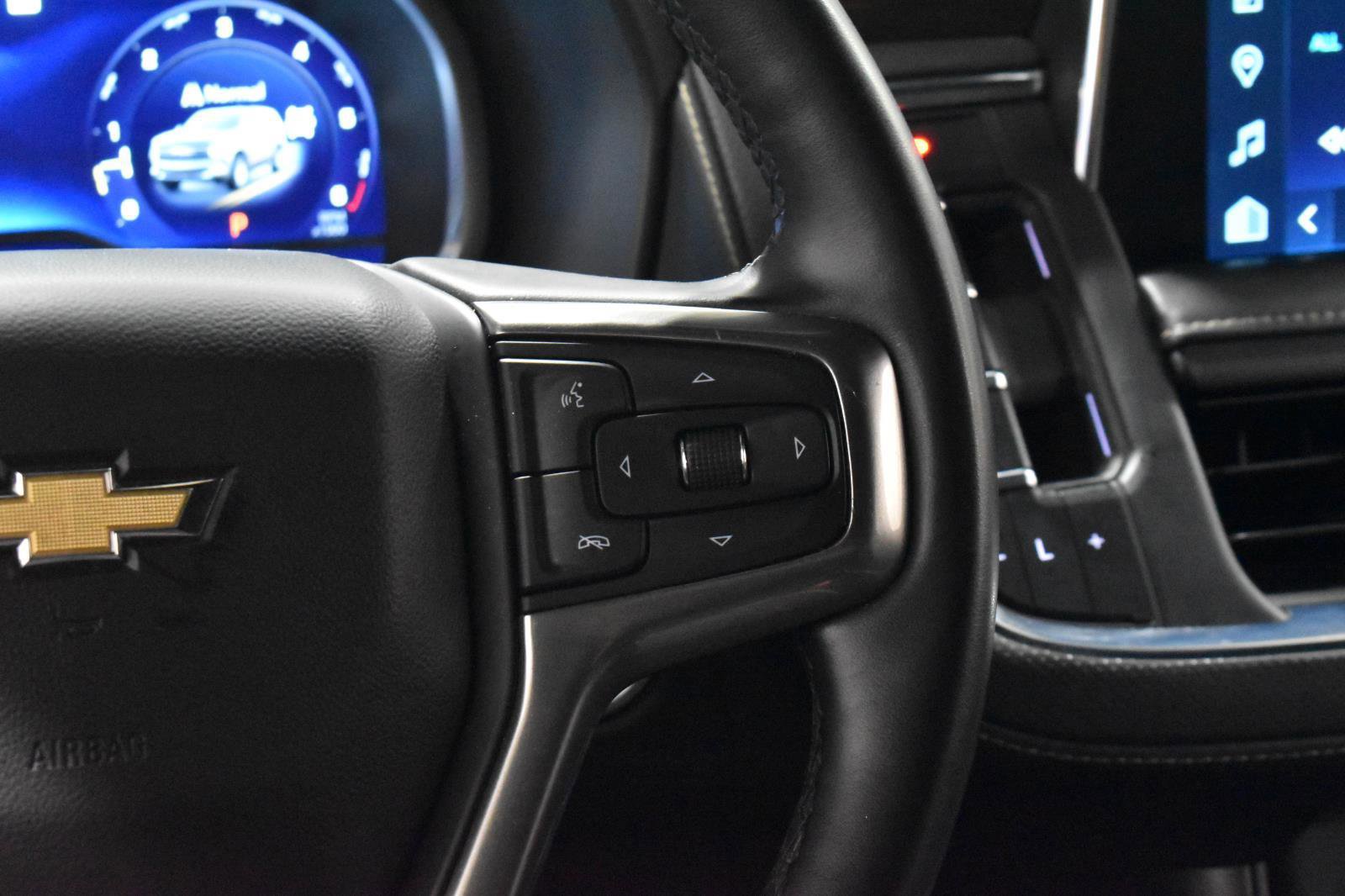 Used 2023 Chevrolet Suburban Premier AWD/4WD image 9