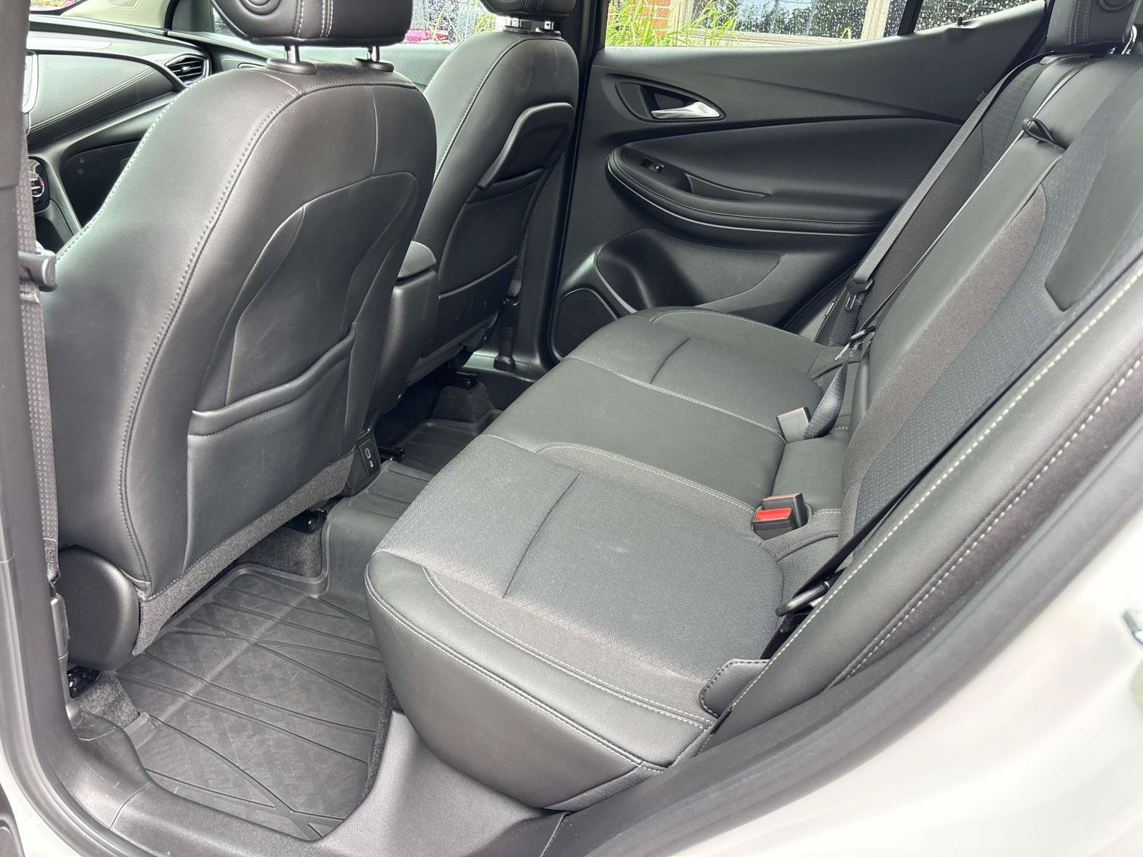 Used 2021 Buick Encore GX Select w/ Experience Buick Package AWD/4WD image 5
