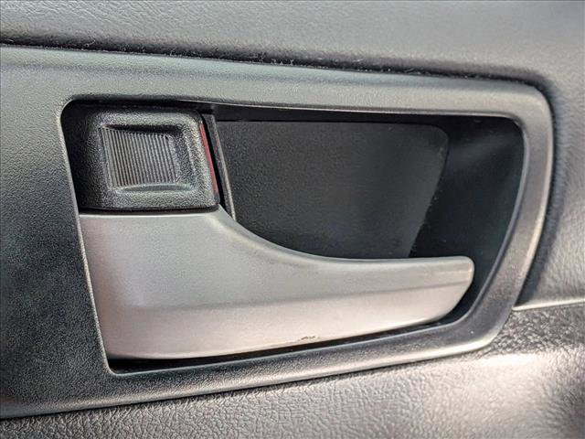 Used 2014 Toyota Camry SE FWD image 3
