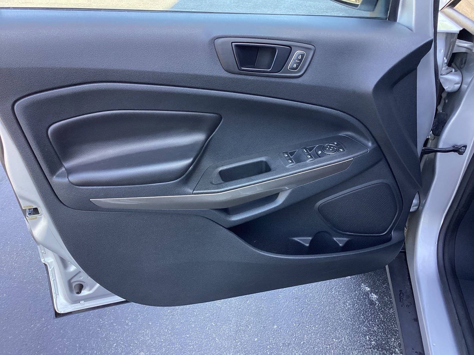 Used 2019 Ford EcoSport SES w/ SES Black Appearance Package AWD/4WD image 22