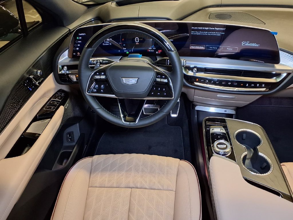 New 2026 Cadillac Lyriq Signature Sport w/ Nappa Leather Package RWD image 14