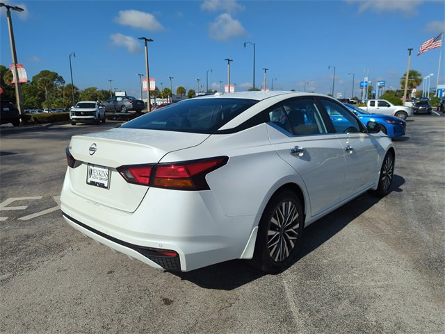 New 2025 Nissan Altima 2.5 SV image 5
