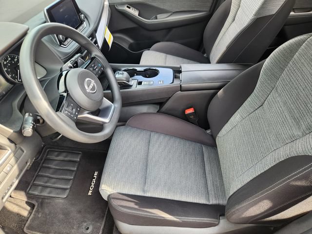 Used 2023 Nissan Rogue SV FWD image 12
