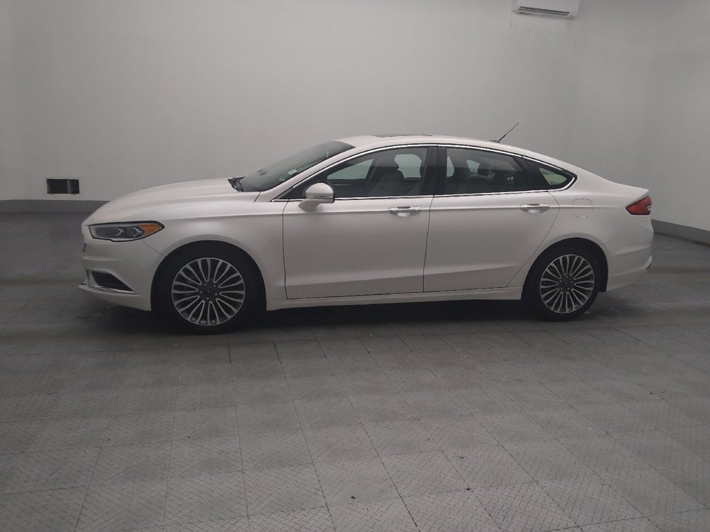 Used 2018 Ford Fusion SE w/ Fusion SE Technology Package FWD image 2