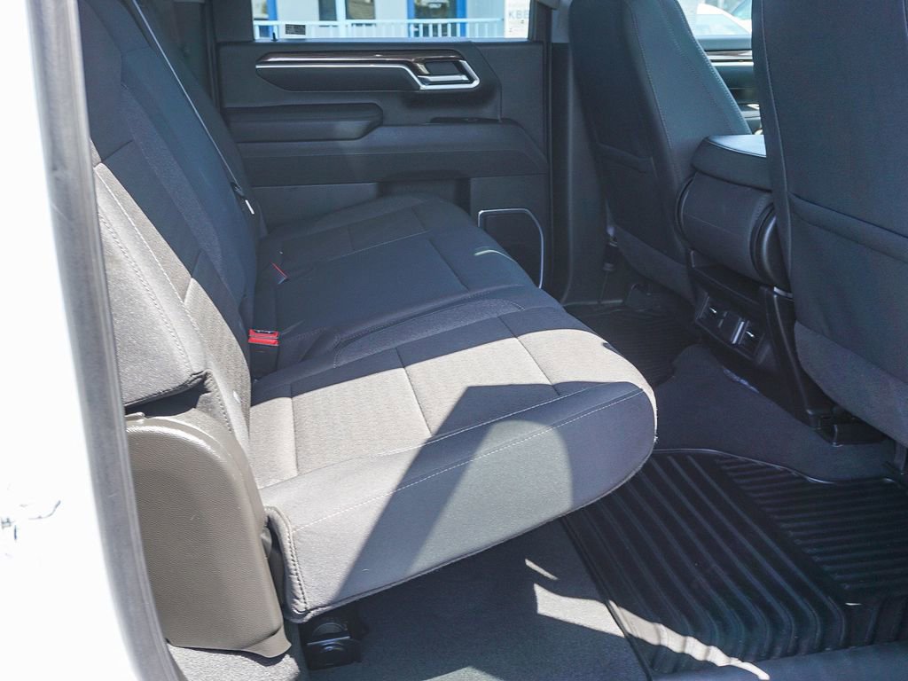 Used 2025 Chevrolet Silverado 2500 LT w/ Convenience Package image 13