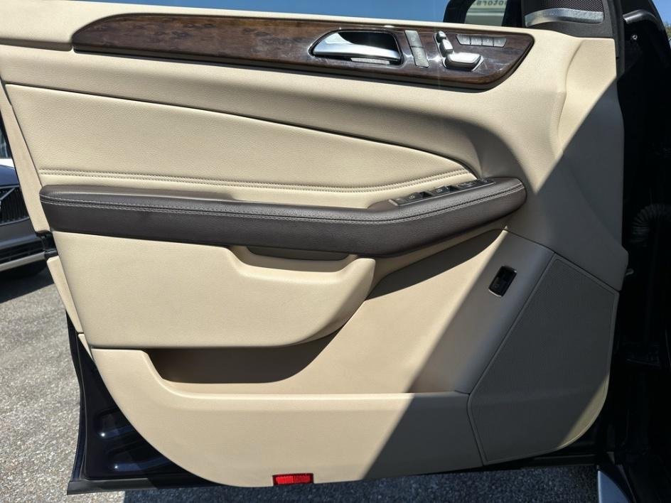 Used 2018 Mercedes-Benz GLE 350 w/ Premium 1 Package image 14