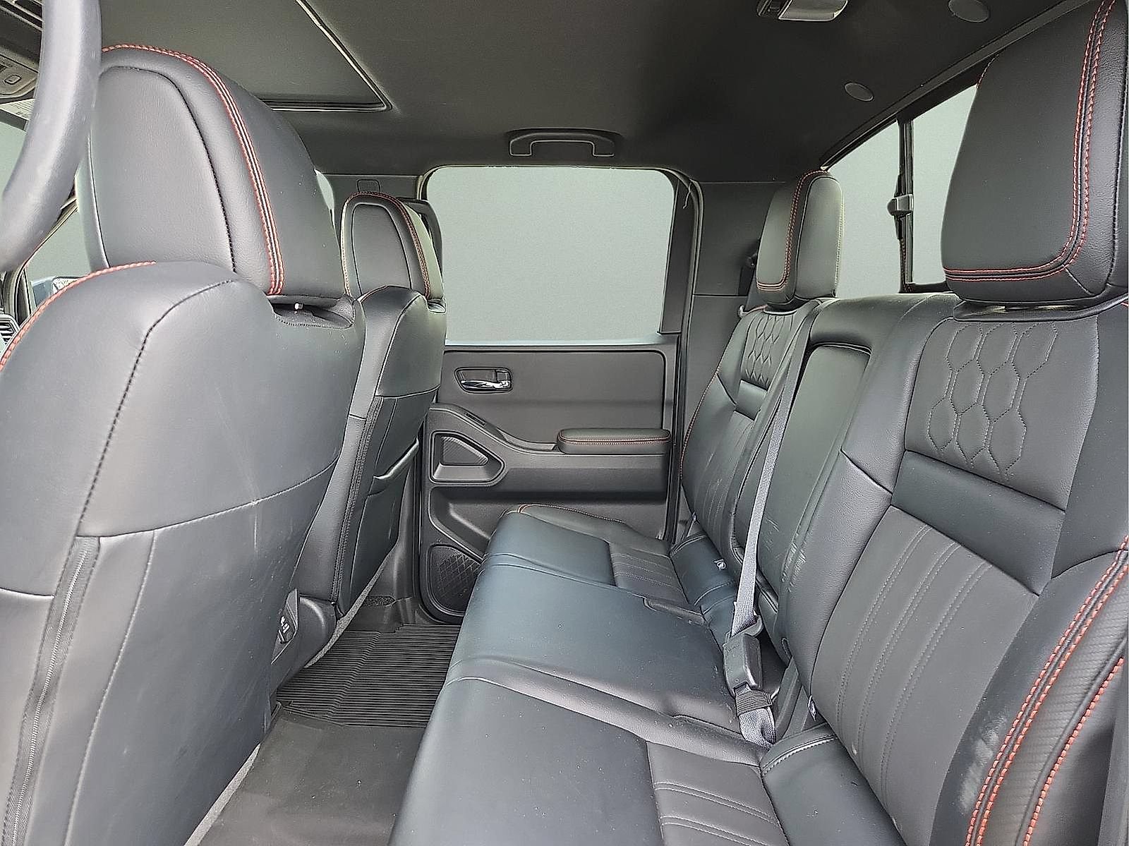 Used 2024 Nissan Frontier PRO-4X w/ Pro Premium Package AWD/4WD image 10