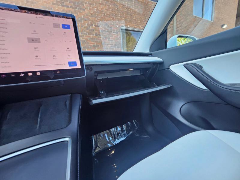 Used 2021 Tesla Model Y Long Range AWD/4WD image 55